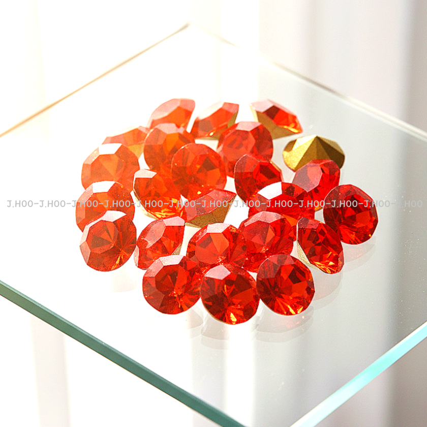 Preciosa Cuchly Hyacinth V-Cut Round Stone