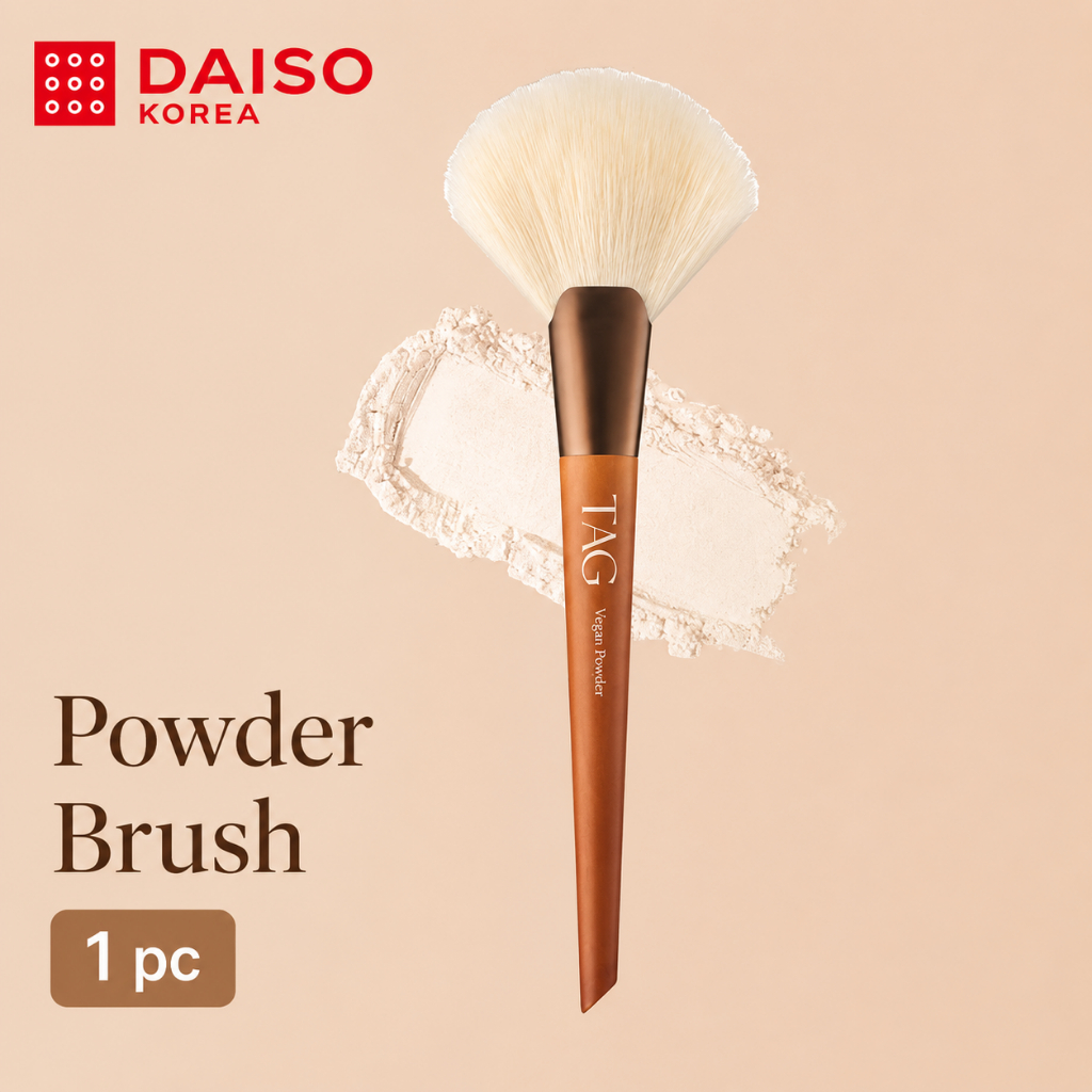 TOO COOL FOR SCHOOL [DAISO Korea] TAG แปรงปัดแป้งมังสวิรัติ | Soft Wide Face Brush โดย Too Cool สําห