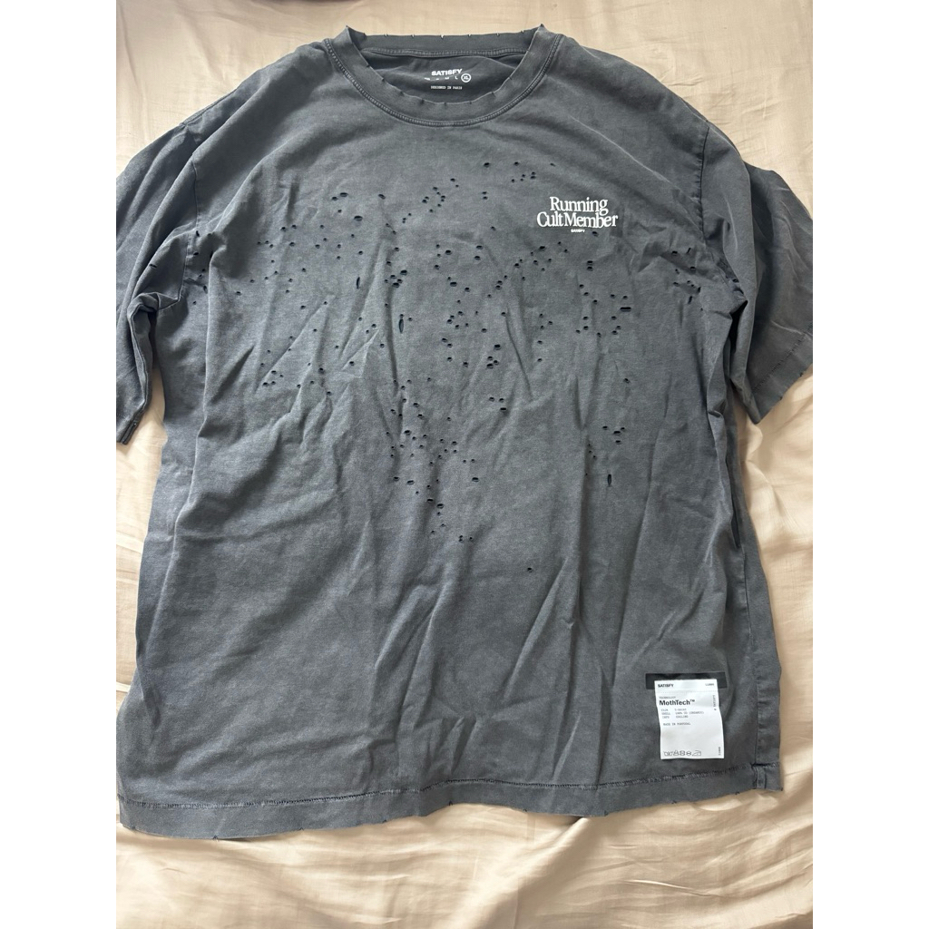 เสื้อยืด Satisfy Running