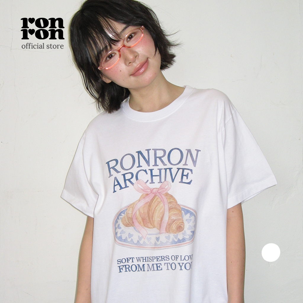 [RONRON] Ribbon Croissant Basic Fit T Shirt / WHITE