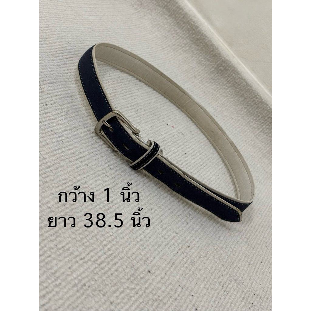 Z59 เข็มขัดหนัง สีดำกรมท่าเดินด้ายขาวพร้อมหัวสีเงิน  มือสอง มีตำหนิสายชำรุด ลดราคา ขายสภาพนี้