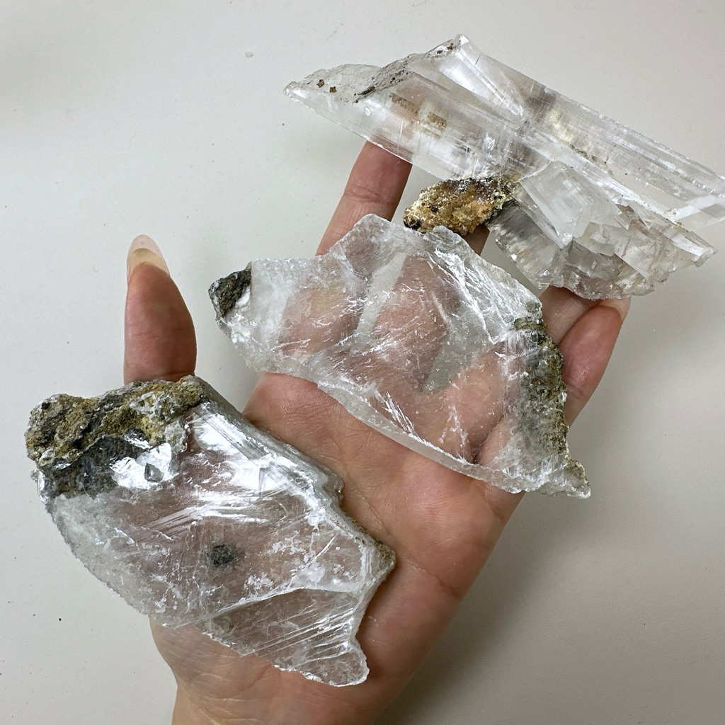 [SG] Selnite Raw Cleansing Crystal Healing, Energy Clearing & Home Décor