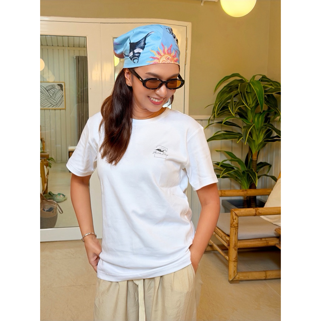 The Sea Diary ผ้าโพกหัวลาย Manta Ray & Sun ขนาด 60x60”