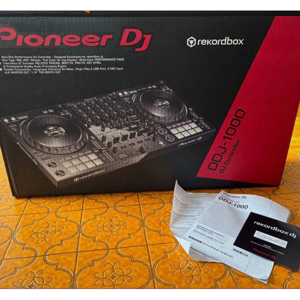 pioneer DDJ 1000 SRT  4-channel performance DJ controller for Serato DJ Pro