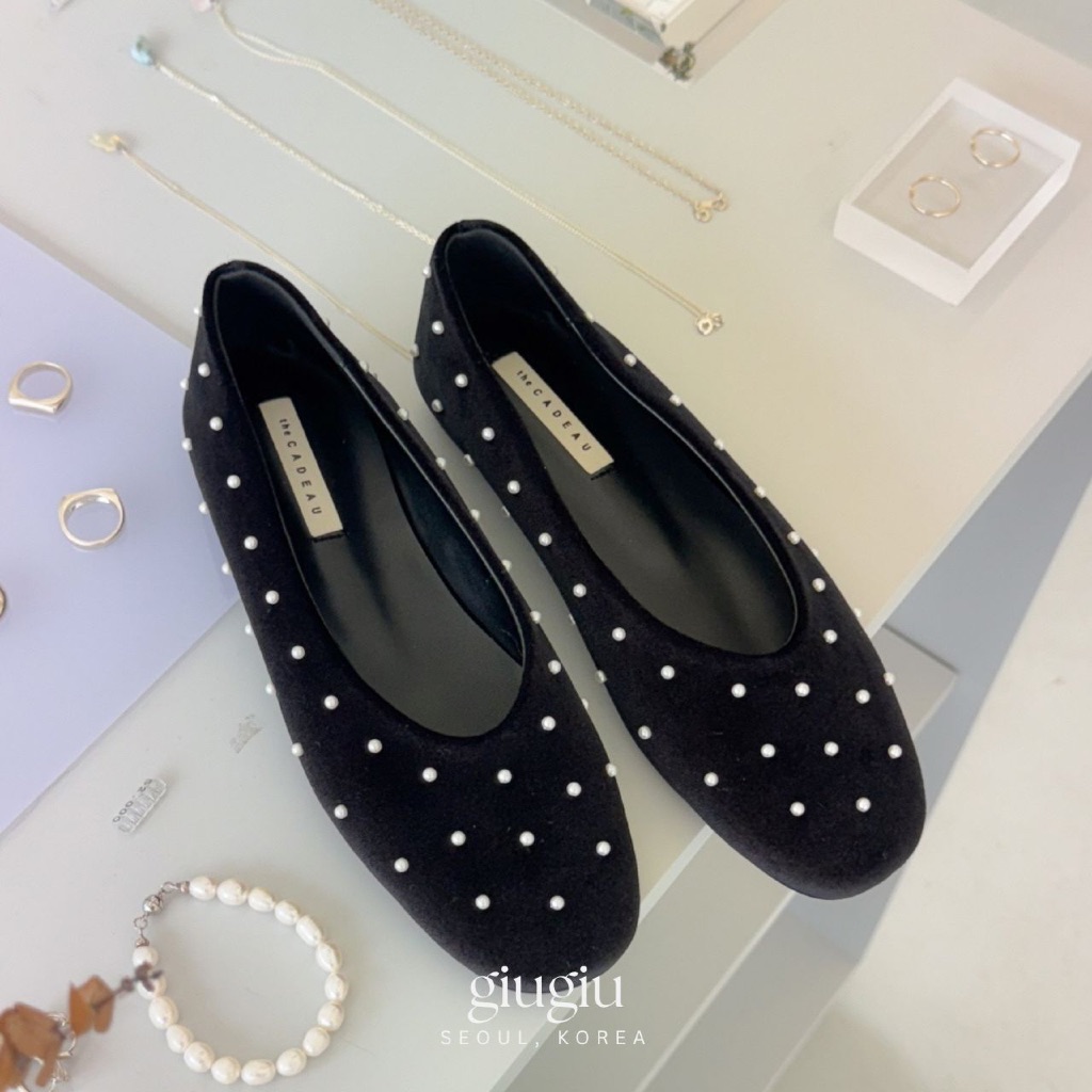 [จากเกาหลี ] GIUGIU 2432 Pearl Velvet Flats