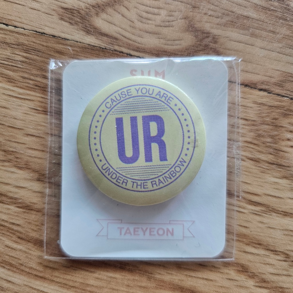 SM TOWN GIFT SHOP PLAY ZONE SM ARTIST PIN BUTTON - TAEYEON