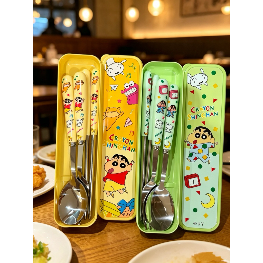 ชุดช้อน ส้อม และตะเกียบ ลายการ์ตูนเครยอนชินจัง เหมาะสำหรับนักเรียนและครอบครัว.