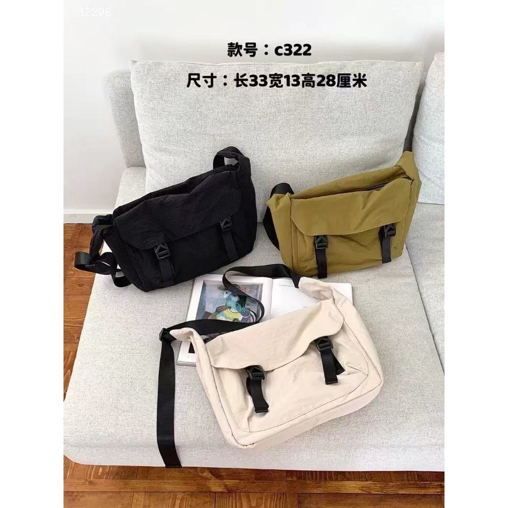 OCT401 C322 33x13x28cm กระเป๋าสะพายข้าง Unisex