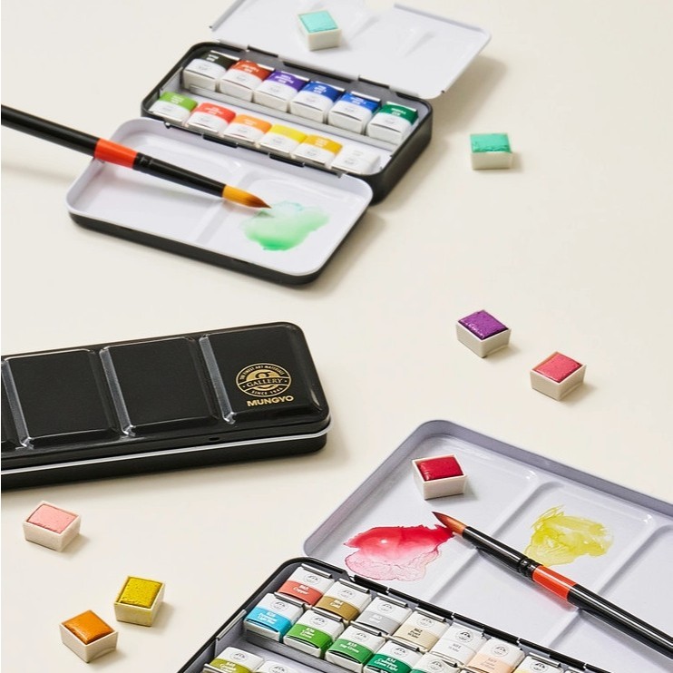 สีน้ำก้อนระดับมืออาชีพ Mungyo (สีมาตรฐาน 12/24/48 สี, สีพาสเทล 12 สี, สีเมทัลลิก 12 สี)