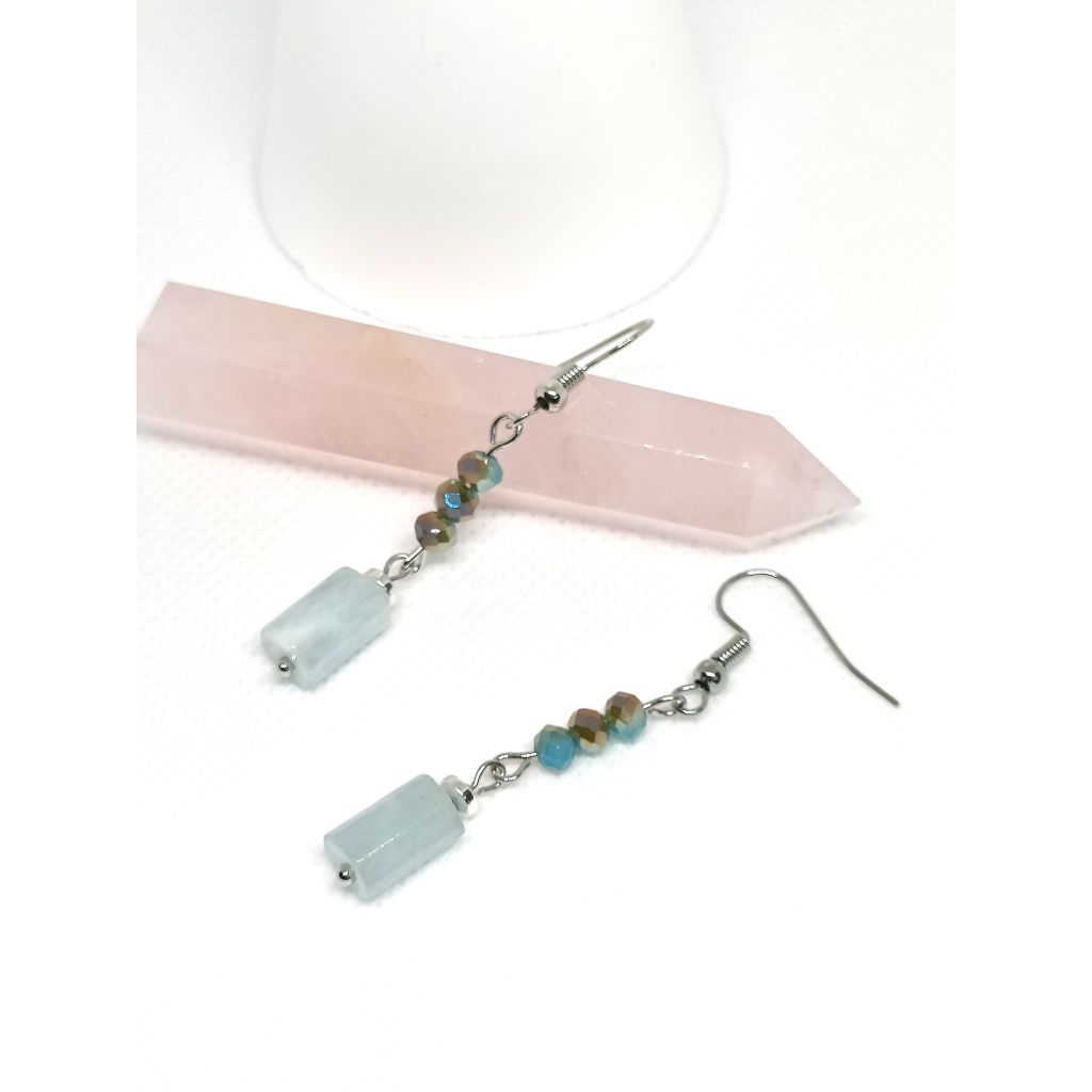 ต่างหู Misty Meadow Drop – Barrel Aquamarine & Green Crystal