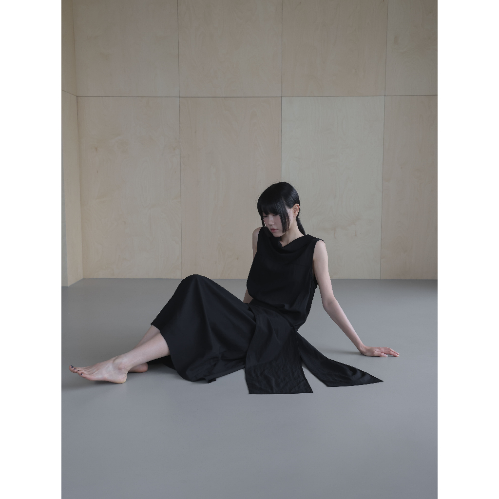LYNTE ชุดเดรสแขนกุดยาวผู้หญิงคอเดรป 2 Way 3 Way Maxi Dress แฟชั่นเกาหลีหรูหรา