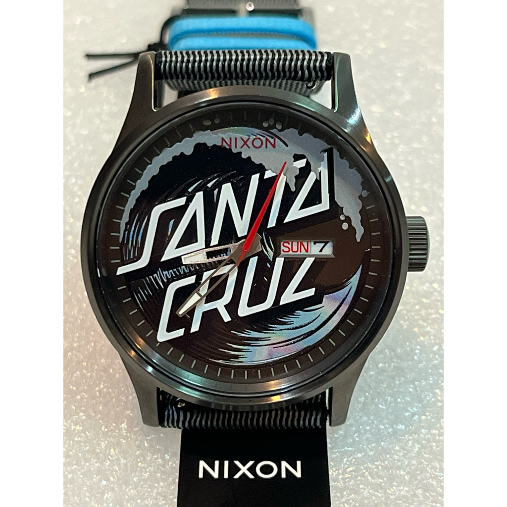 นาฬิกา Nixon x Santa Cruz Sentry Gunmetal Wave Dot black dial graphic art Japanese 42mm มือสองญี่ปุ่