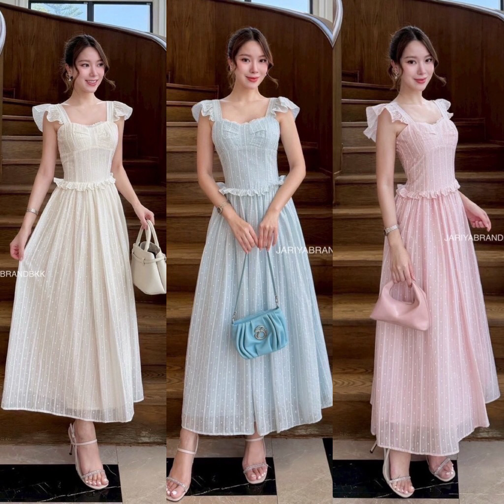 JARIYA เดรสยาวแขนกุดระบาย มีเย็บแถบระบายตรงเอว