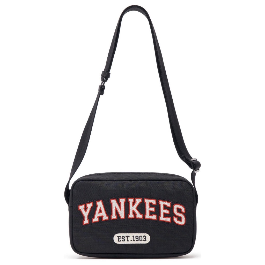 กระเป๋าสะพายข้าง MLB Varsity Nylon