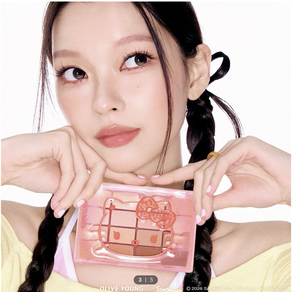 [New Color/ Leopard HelloKitty collection/ No. 1 for 3 Consecutive Years] Wake Make Soft Blurring Eye Palette สีใหม่