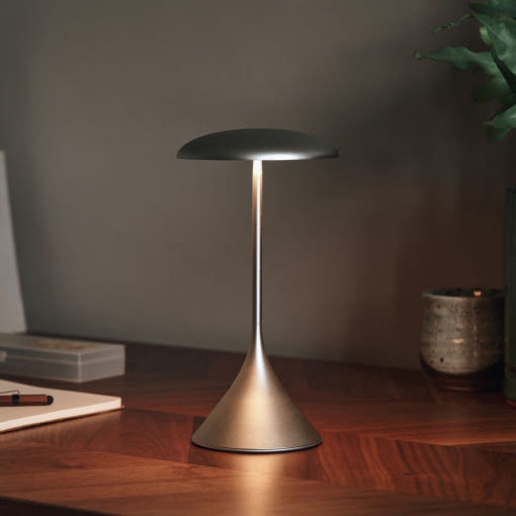 โคมไฟตั้งแคมป์กลางแจ้ง สไตล์.lexon steli lounge