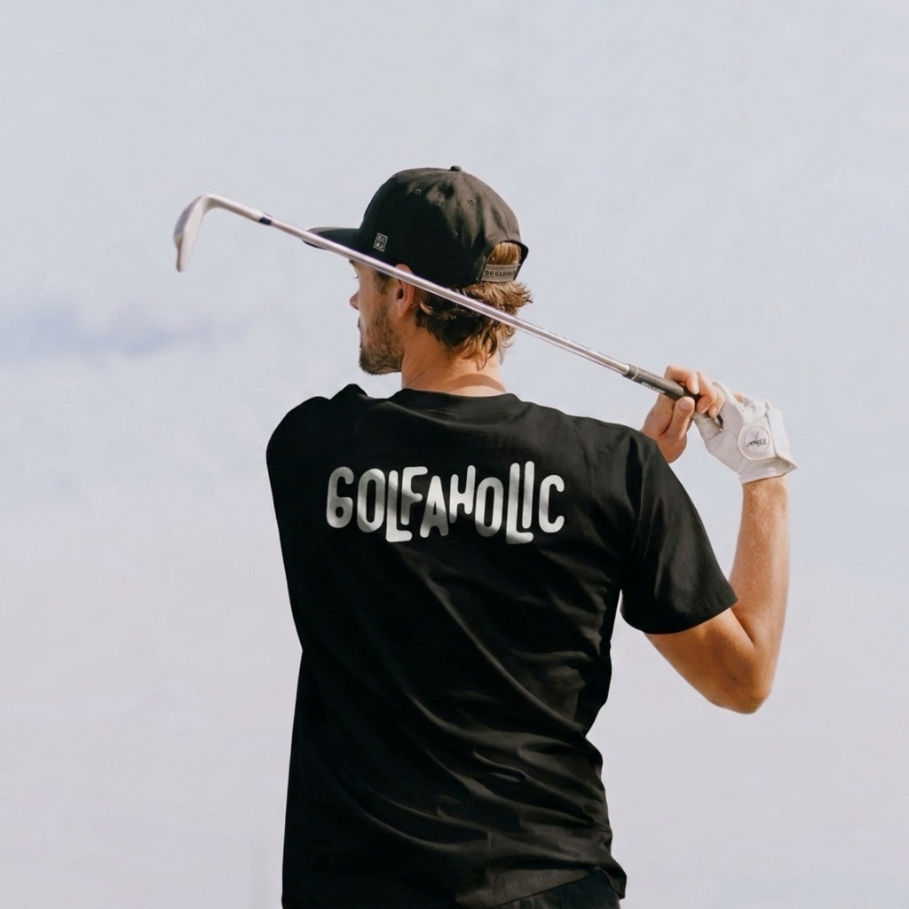 Golfaholic OG Script Tee เสื้อกอล์ฟ เสื้อยืดผู้ชาย เสื้อOVERSIZE คอตตอน100% สีดำ (Black)