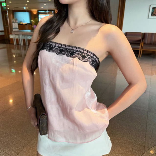 Mila top - aishaabkk เสื้อเกาะอกพริ้ว