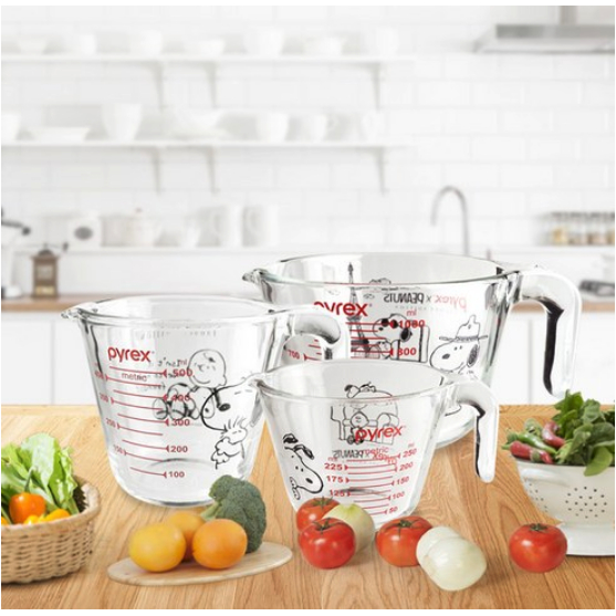 [Pyrex Snoopy] ถ้วยตวงแก้วทนความร้อน – 250ml / 500ml / 1000ml | ฉบับถั่วลิสงอย่างเป็นทางการ | ตู้เซฟ