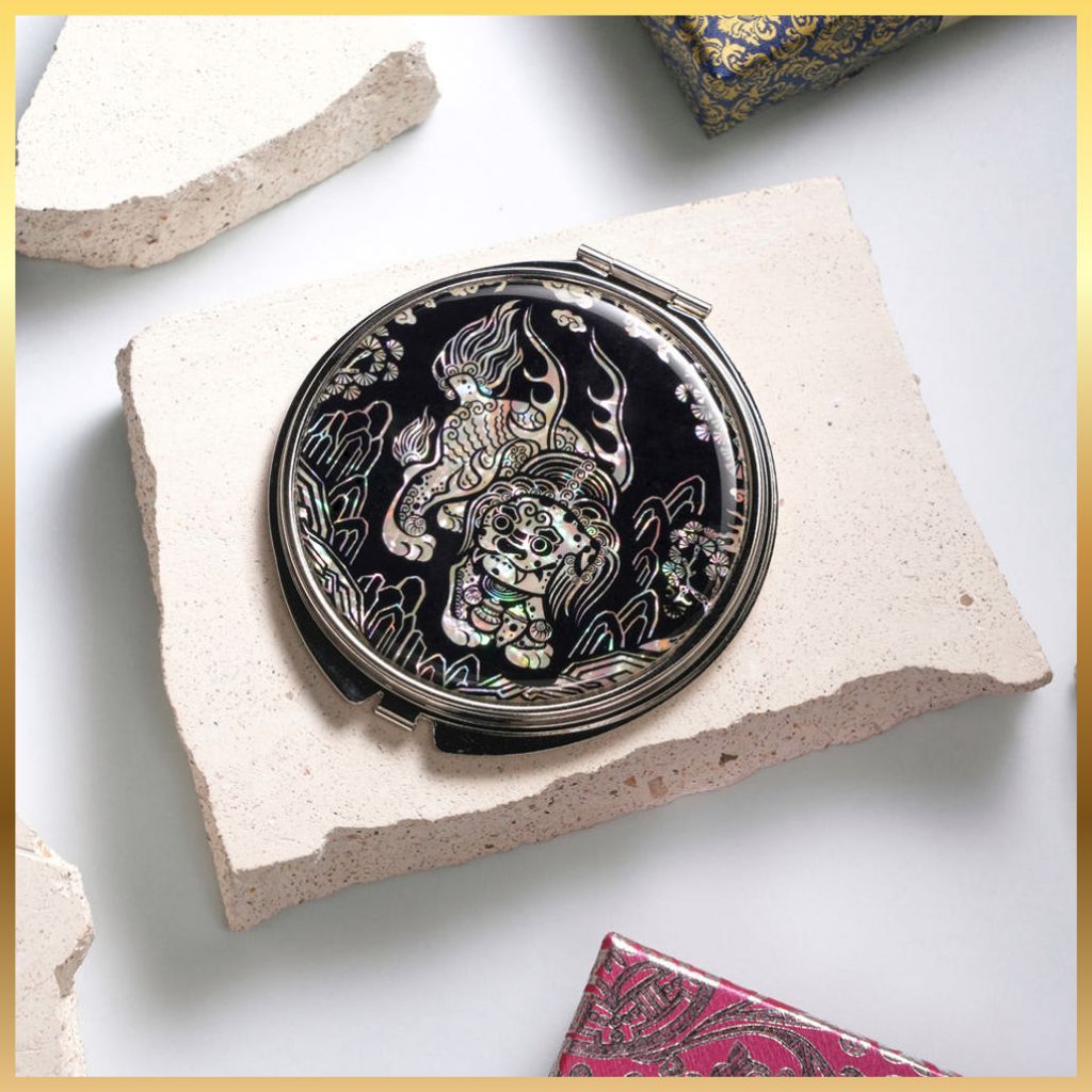 Shindo Art เกาหลีแบบดั้งเดิม Mother-of-Pearl Pocket Mirror – Haechi & Blue Dragon Made in Korea