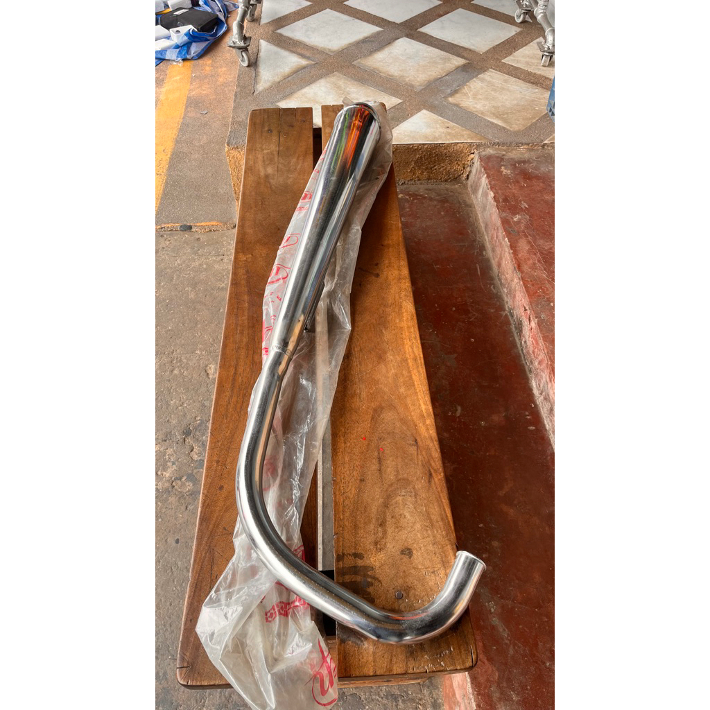 ท่อ jx cg110 125 gl100 125 ท่อไอเสียhonda jx110 125 cg110 125 gl100 125 ทรงเดิม ยี่ห่อU.C.P