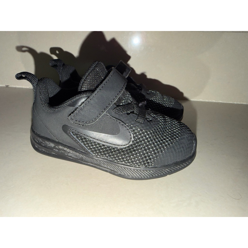 Nike Downshifter รองเท้าเด็ก มือสอง ของแท้ ไซส์ 14cm (US 6C) สภาพดี
