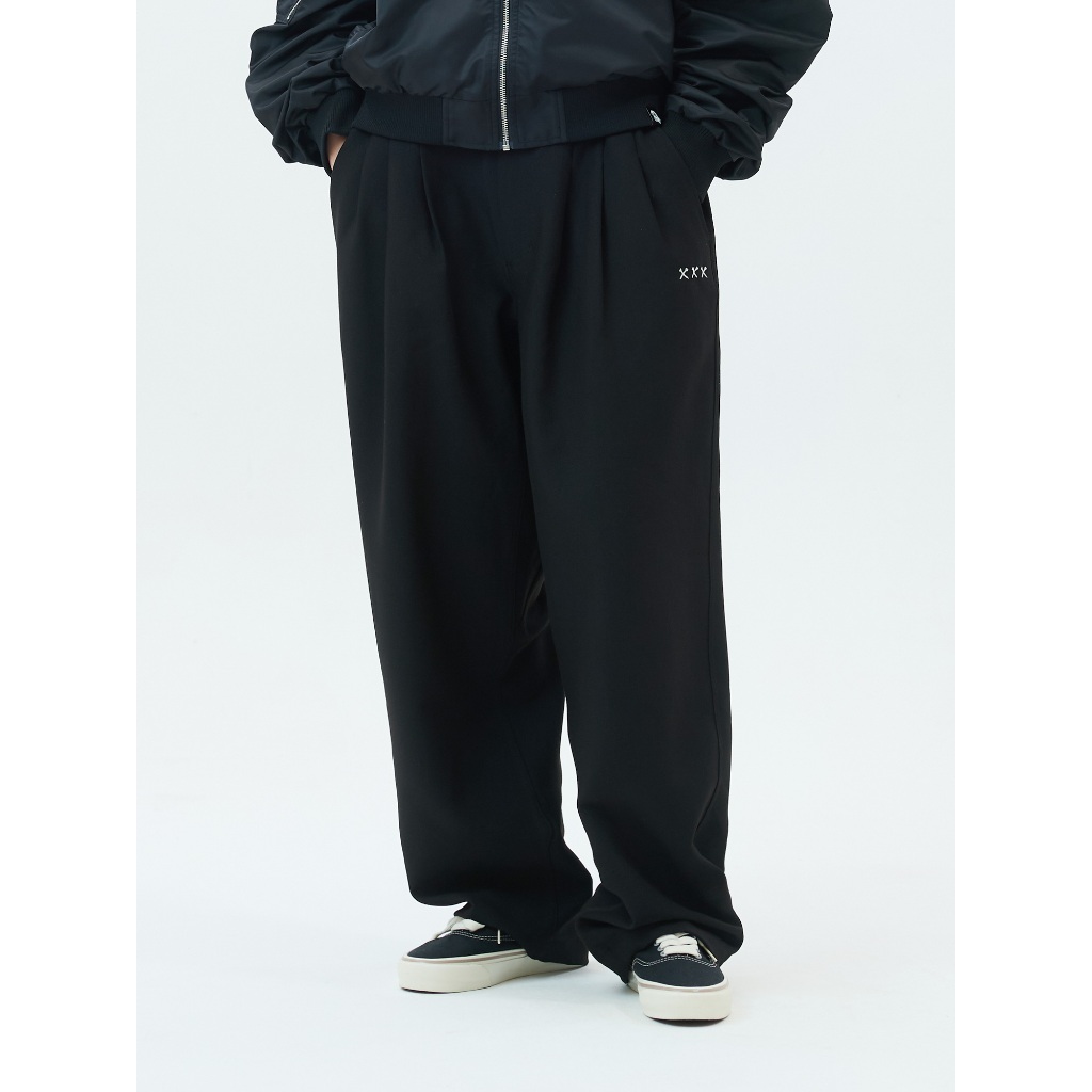 [JAMIE WEST] Essential 3-Tuck Wide Pants (BK)