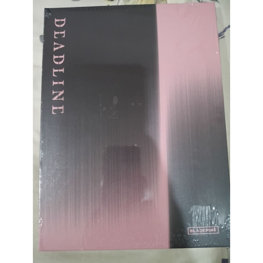 อัลบั้มรุ่นสีดํา Deadline Blackpink