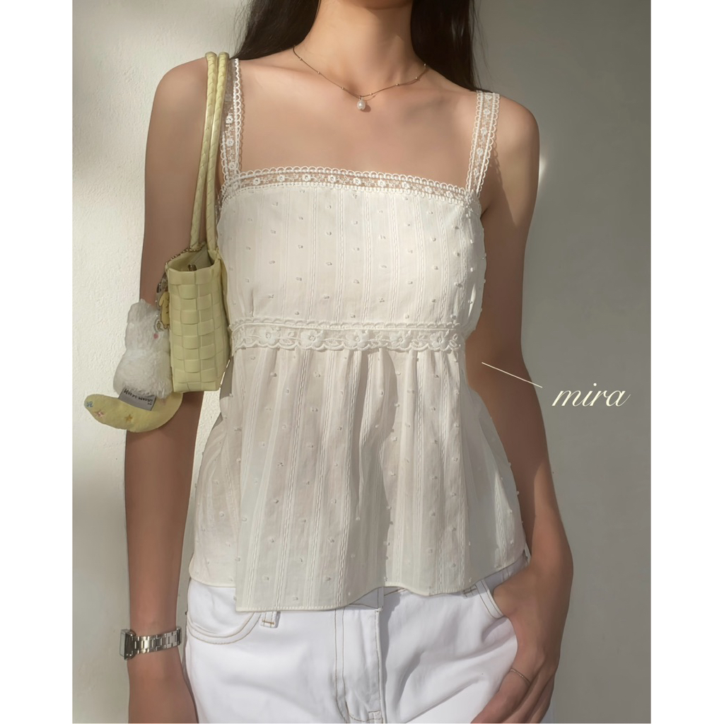 Mira top | เสื้อสายเดี่ยวแต่งลูกไม้