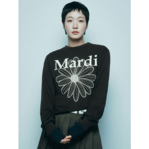 [Mardi Mercredi] เสื้อยืดแขนยาว Flower Mardi (ครีมสีน้ําตาล)