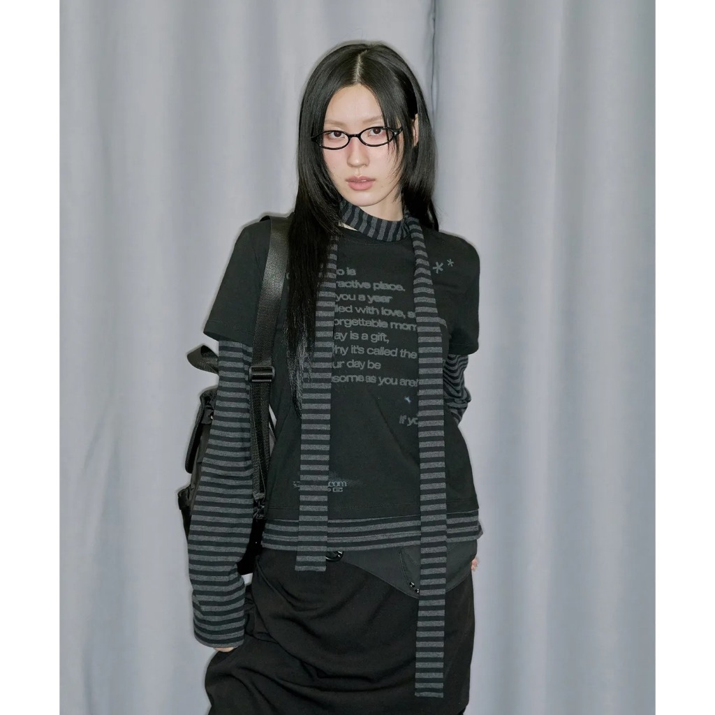 ชุดท่อไอเสียลายทางเลเยอร์ เสื้อยืดแขนยาว จาก ODDSTUDIO