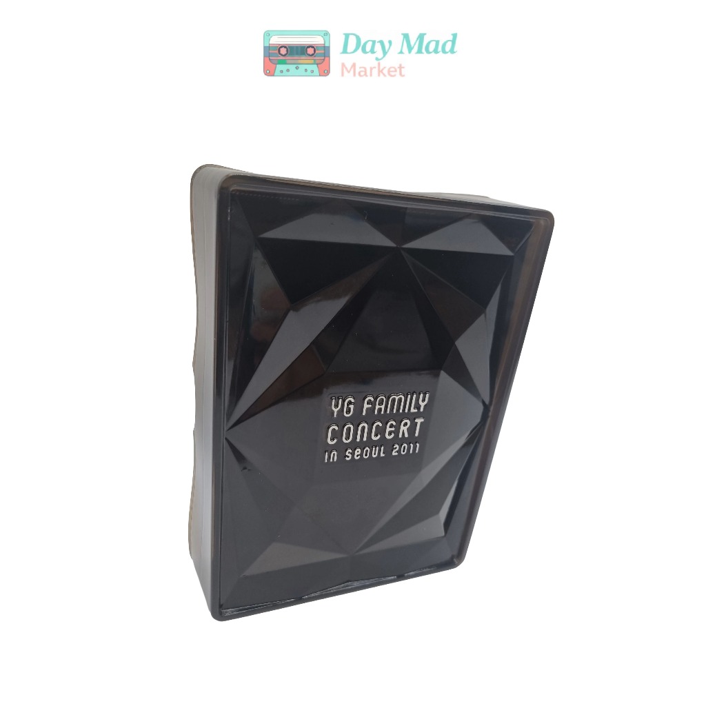 YG Family 2011 Concert Live DVD ครบรอบ 15 ปี [อันดับแรกจํากัด] (3DVD)