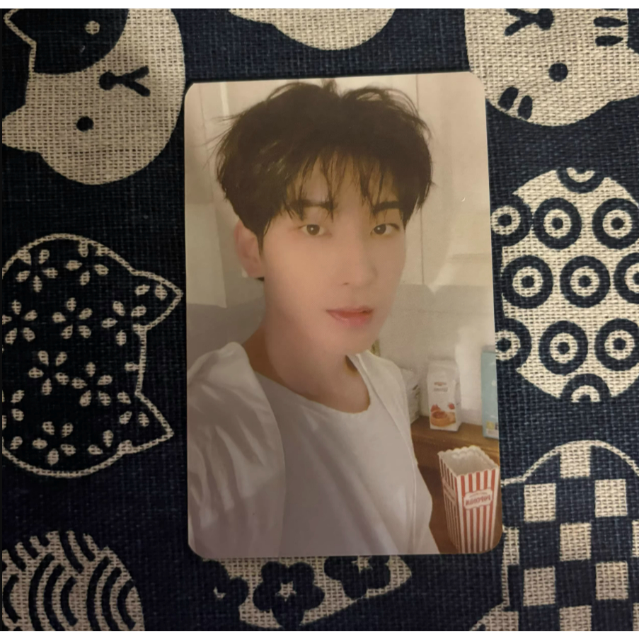 SEVENTEEN Wonwoo ชุดสีขาว Popcorn Photocard Side & Full View