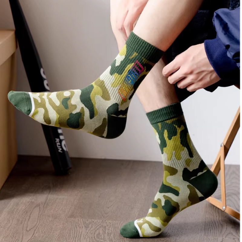 [ SG] Limited Edition Camouflage Casual Men Mid Calf Socks (ขนาดดี: 39 - 44)