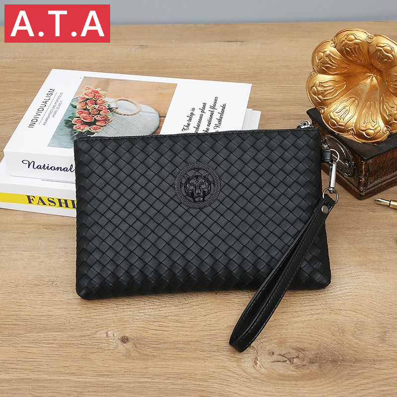 A.T.A กระเป๋าคลัทช์ทอหนังนุ่มสําหรับผู้ชายสไตล์ใหม่ความจุขนาดใหญ่กระเป๋าซองจดหมายลําลองสําหรับธุรกิจ