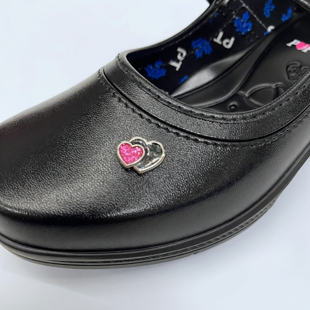 รองเท้านักเรียน ผู้หญิง Popteen รุ่นใหม่ล่าสุดปี 2024