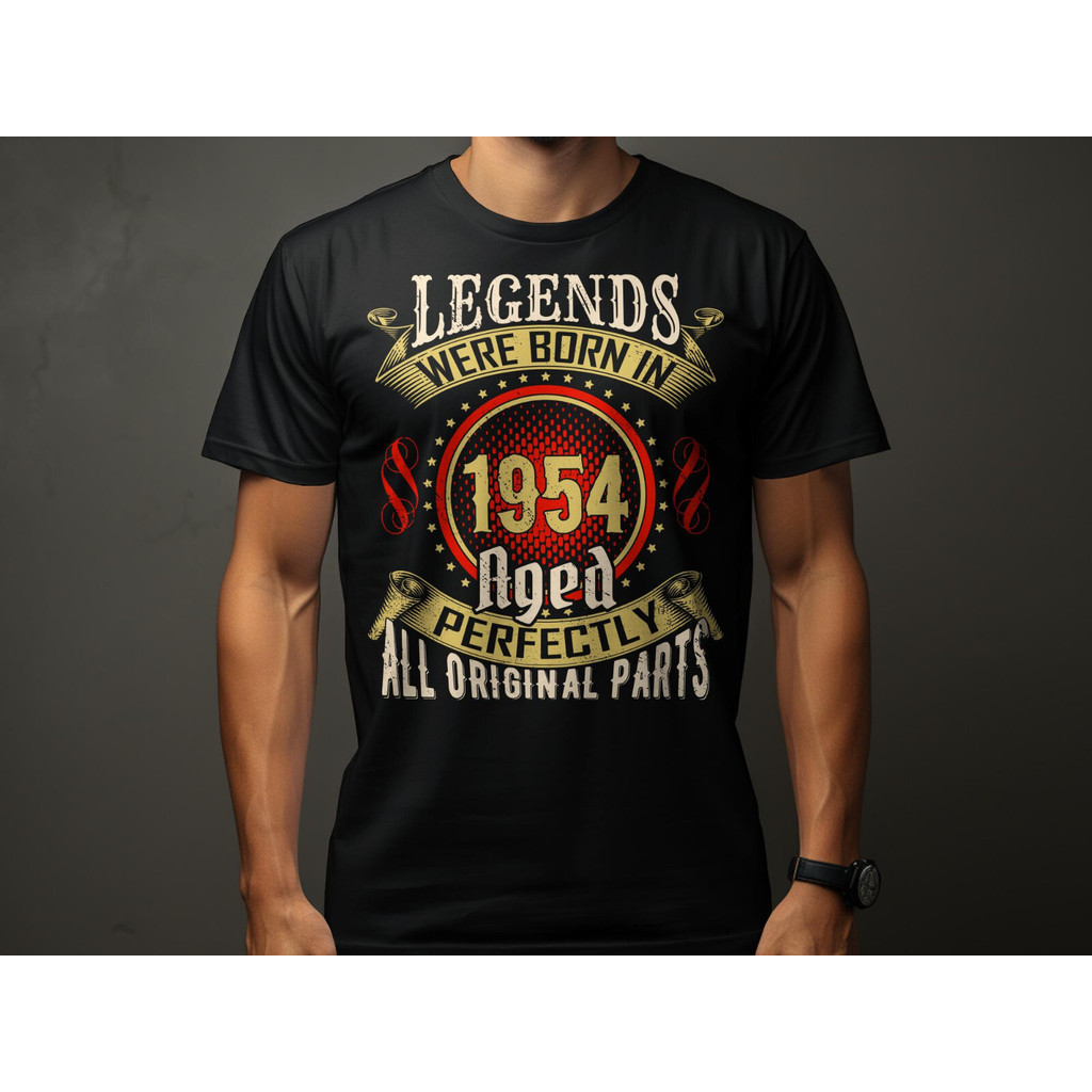 2025 70Th Birthday T Born In 1954 Mens 70 Years Tee Aged Perfectly