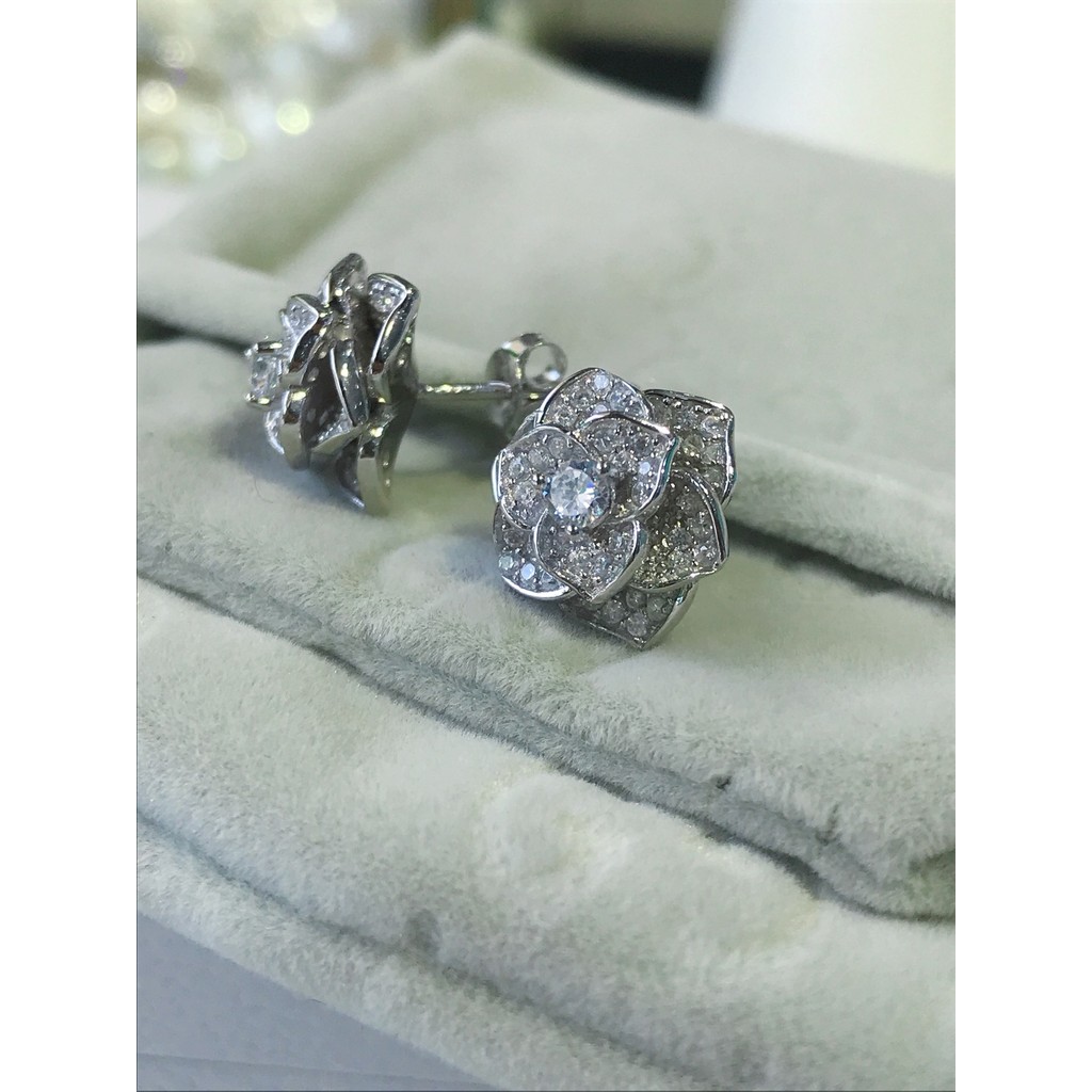 ต่างหู Piaget Rose Charming Moving