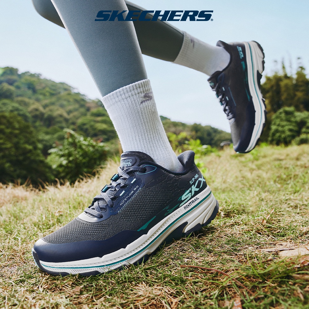 Skechers สเก็ตเชอร์ส รองเท้า ผู้หญิง Gorun Trail Altitude 2.1 Shoes - 129532-NVAQ