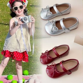 รองเท้าแฟชั่นสำหรับสาวๆ ทำจากหนังคุณภาพดี สไตล์เหมือนรองเท้า…