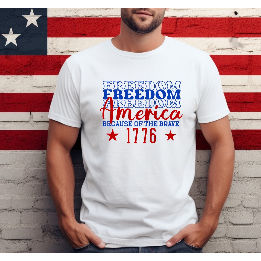 เสื้อยืดผู้ชายS July 4Th - Freedom America Because Of The Brave 1776