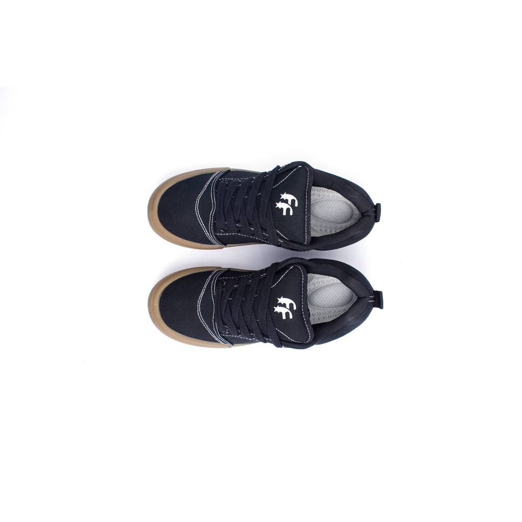 ใหม่ล่าสุด SUEDE XL TICKER และคุณภาพสูง SUEDE MATERIAL บนผู้ชายและผู้หญิง