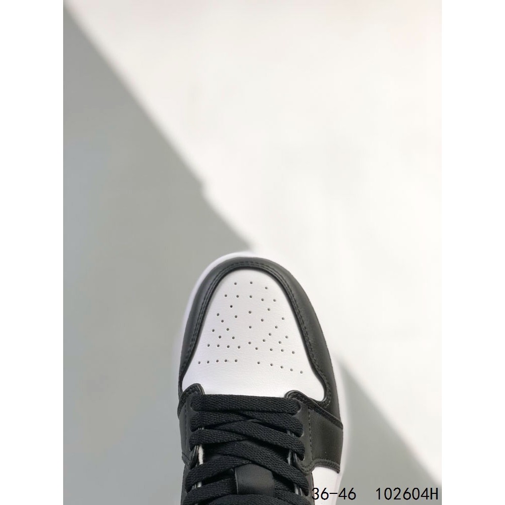 SambaXXLG รองเท้าผ้าใบขนส่งลําลอง Low-Top All-Match หมายเลขสินค้า: IE1377