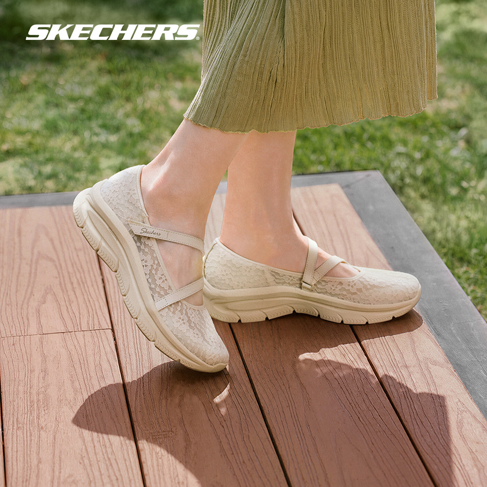 Skechers Women Modern Comfort Arch Fit Mc DLux Shoes - 15952