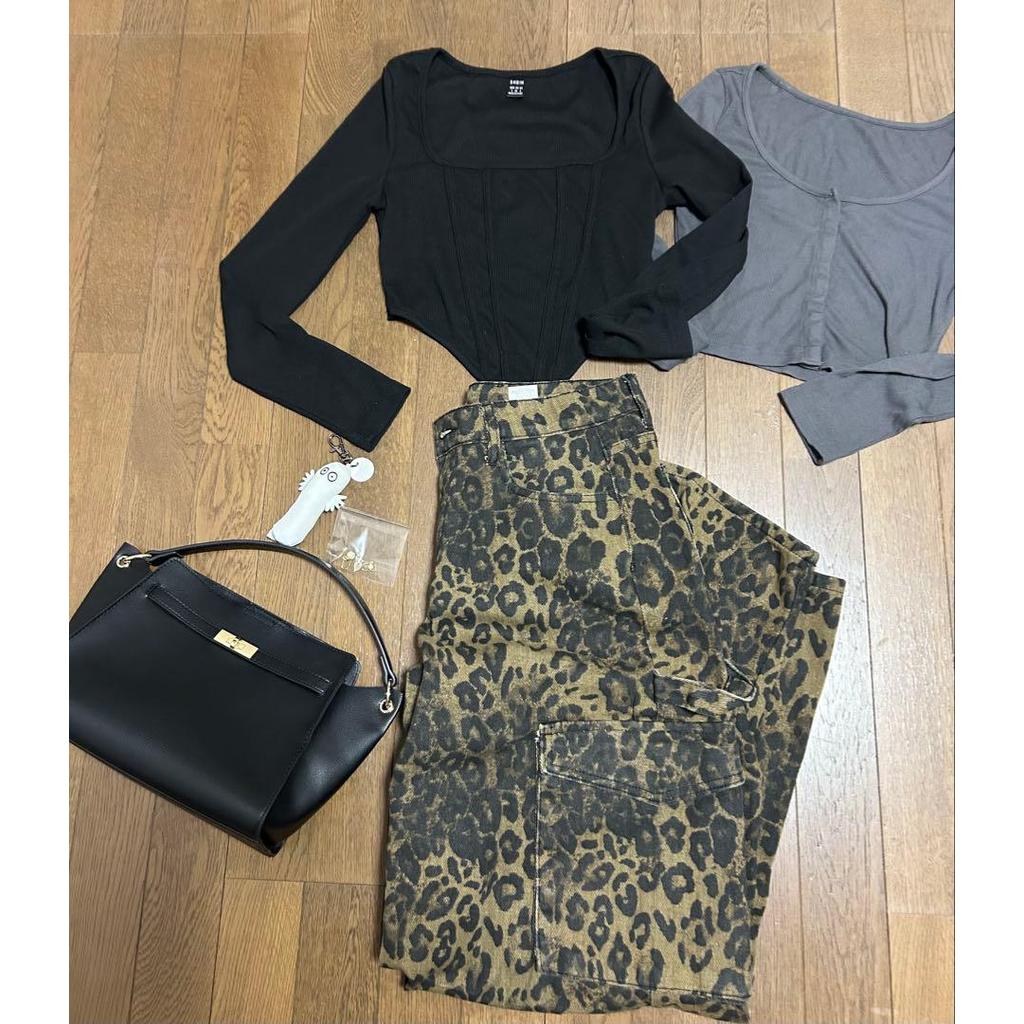 【Direct from Japan】ชุดเสื้อผ้าเด็กผู้หญิง: กางเกงคาร์โก้และเสื้อลายเสือดาว จาก SHEIN【Japan Exclusive