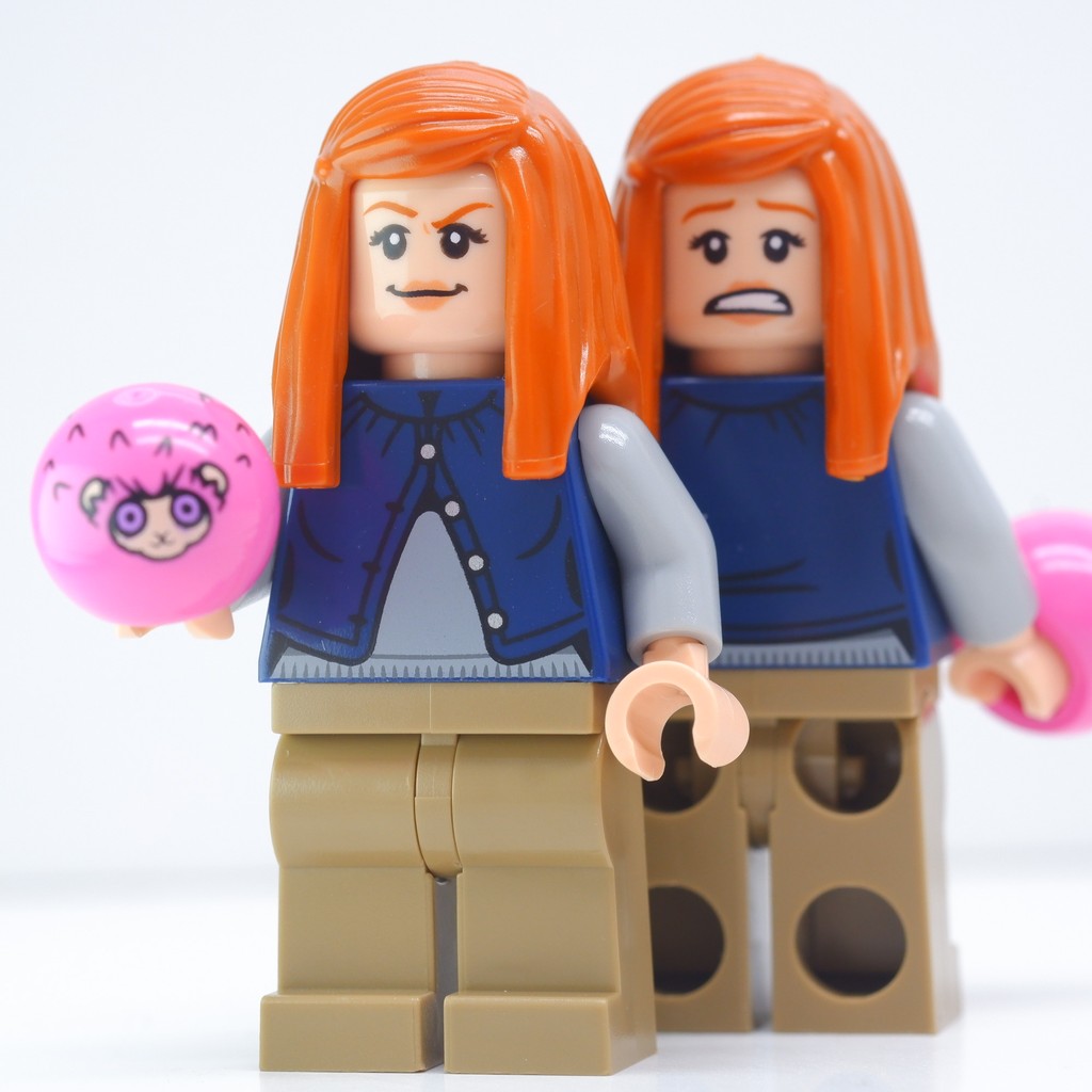 Ploybrick |instock| Ginny Weasley Dark Blue Cardigan with Pygmy Puff จากชุด 76422 | Authentic 100%  