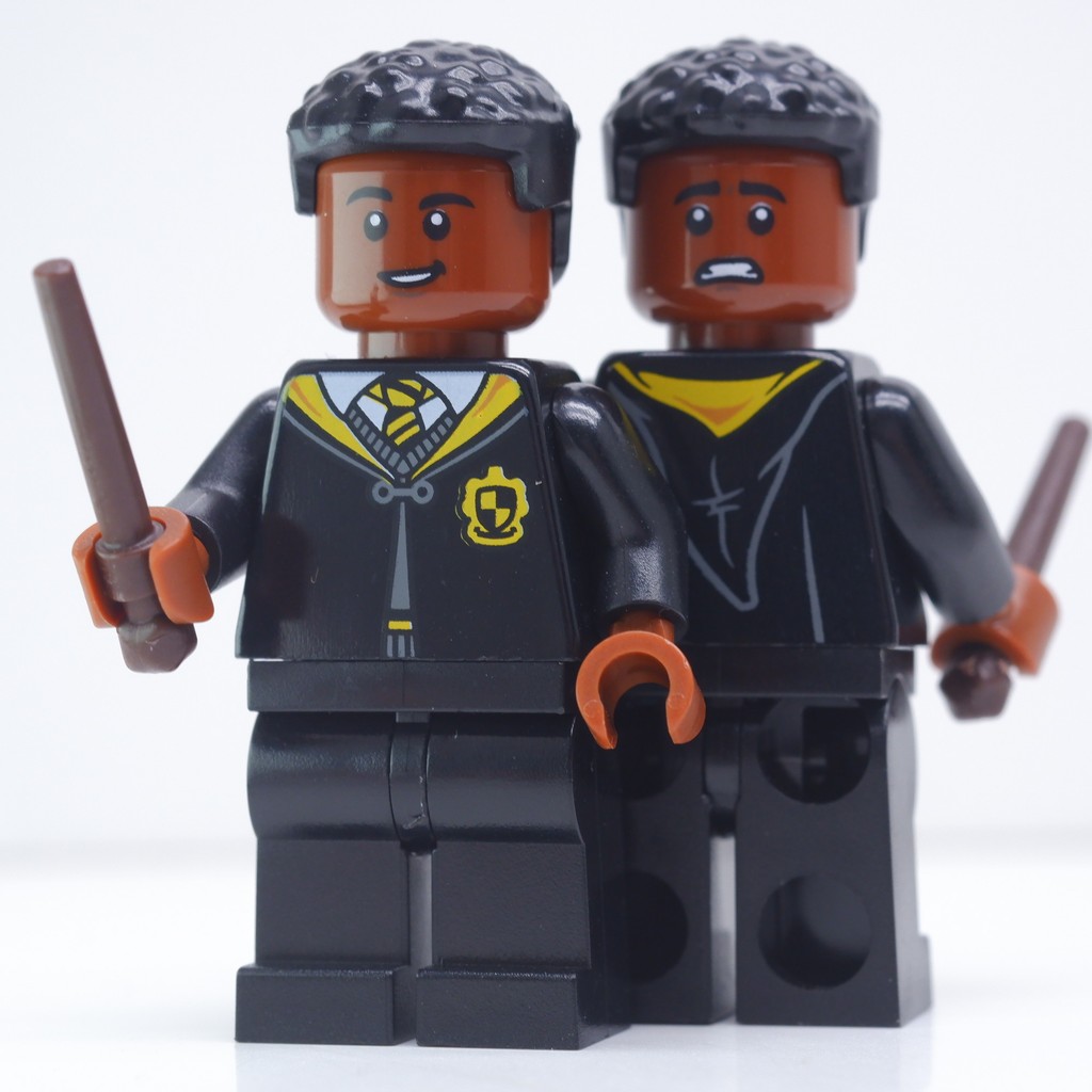 Ploybrick |instock| Hufflepuff Student Robe Clasped จากชุด 76405 Hogwarts Express| Authentic 100%  H