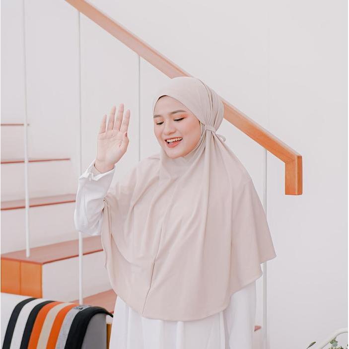 มีจําหน่าย RIFANYHIJAB Nayara Bergo ฮิญาบสําเร็จรูปสําหรับผู้หญิงสีชมพูกรมท่ามุสลิม
