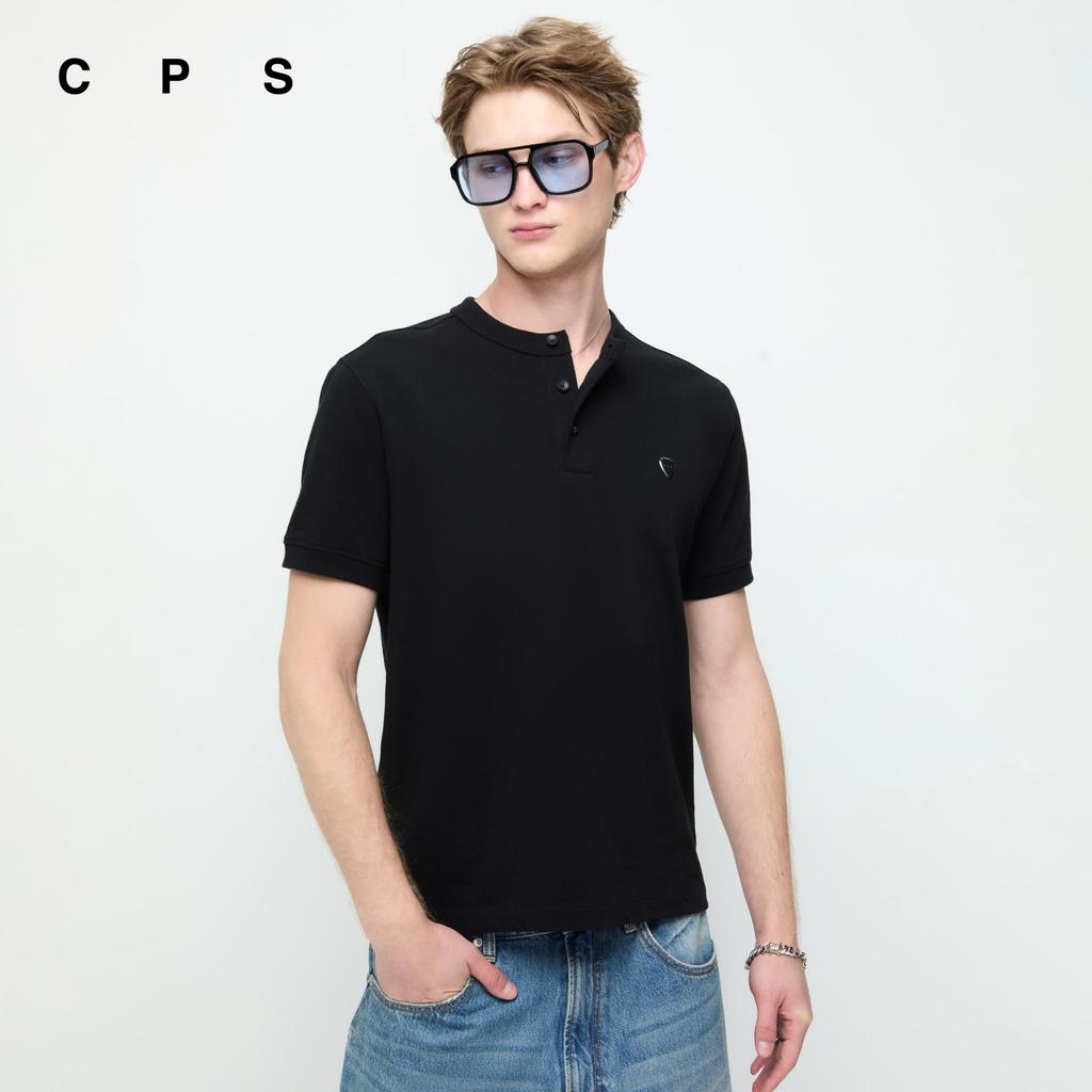 CPS เสื้อยืดคอเฮนลีย์แต่งโลโก้ปิ๊กกีตาร์ ผู้ชาย HENLEY SIGNATURE TEE รุ่น C26SGMA040 (SS26#P1)