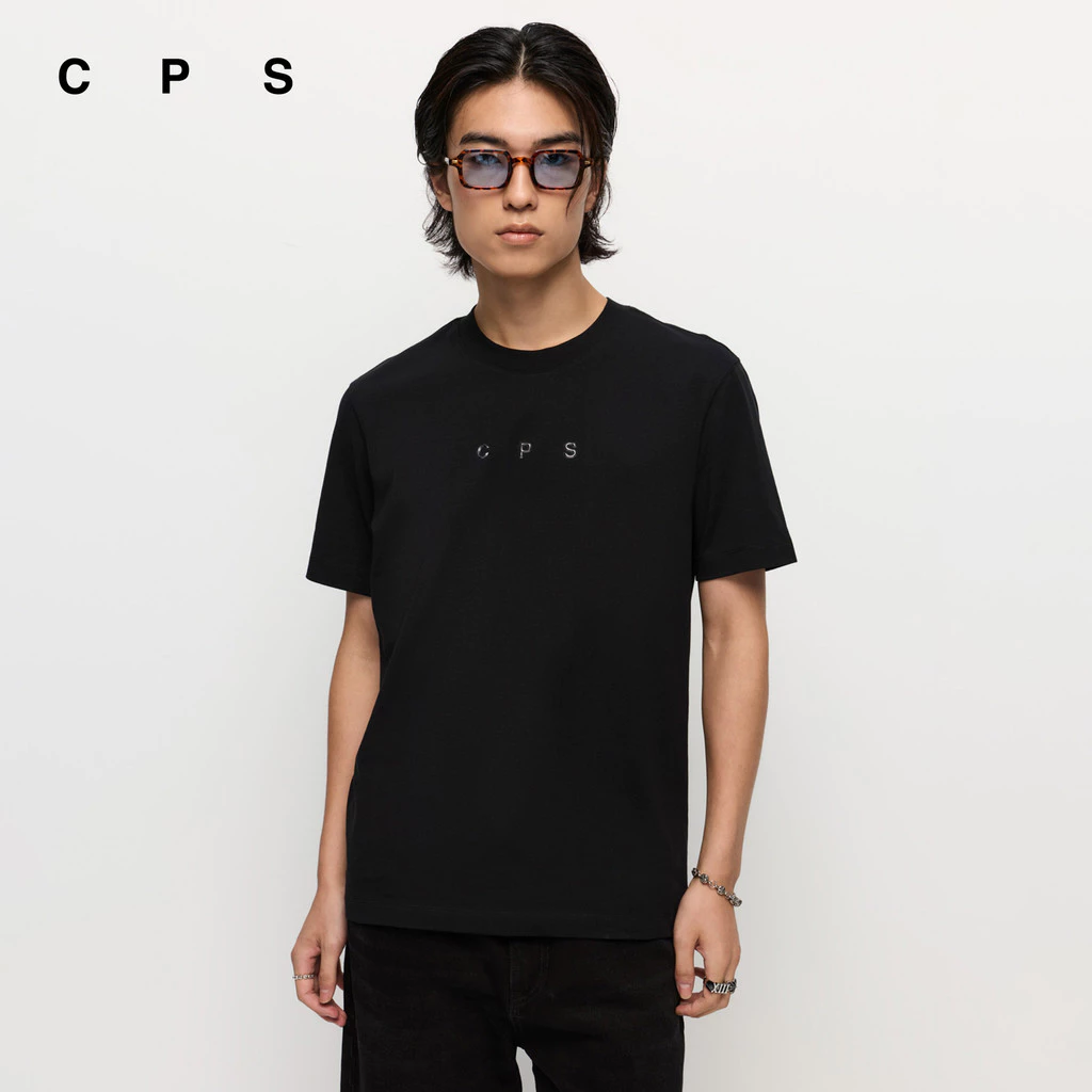 CPS เสื้อยืดคอกลมปั็มโลโก้นูน ผู้ชาย EMBOSSED LOGO REGULAR TEE รุ่น C26SGME021 (AW26#CO)